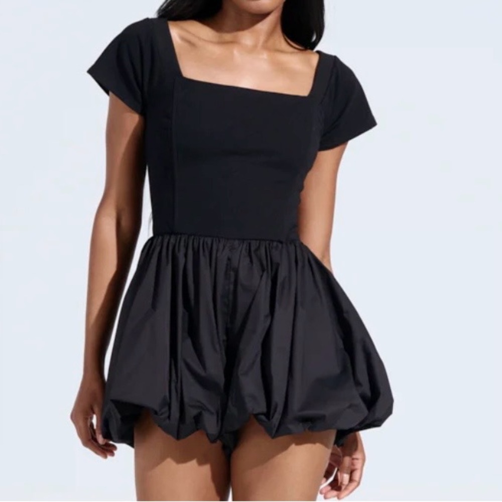 Black Square Neck Puff Romper Dress Medium